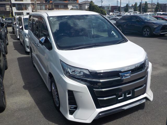 Toyota-Noah (ZWR80, 1800cc, Automatic, FWD, Hybrid)
